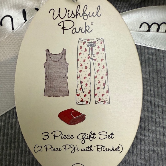 Comfy Wishful Park 3-Piece PJ Set - Picture 4 of 6